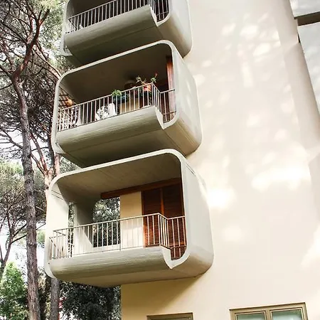 Lagomare Puccini Apartment